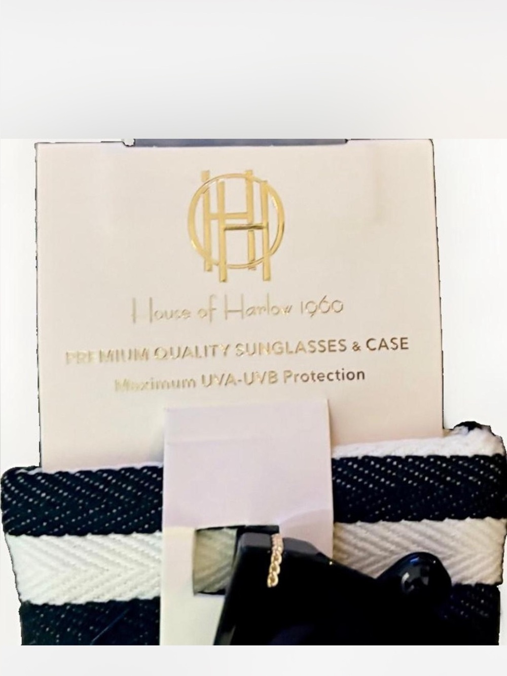 House of Harlow 1960 sunglasses thick black frame & a black and white case NWT - Picture 5 of 6
